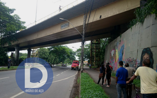 Homem pulou do viaduto da Comunidade por volta das 09h
