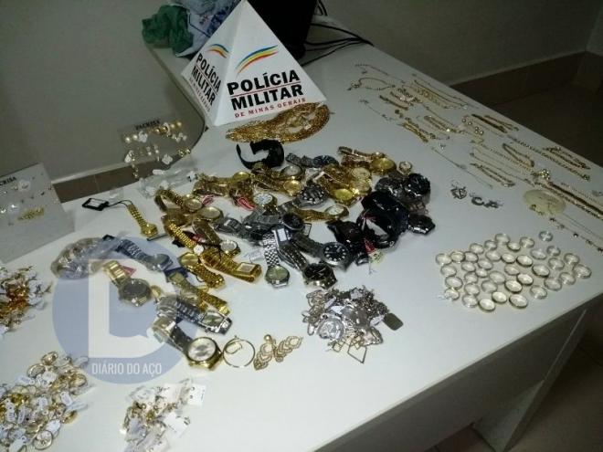 Cerca de 70% dos objetos roubados da joalheria foram recuperados pela policia
