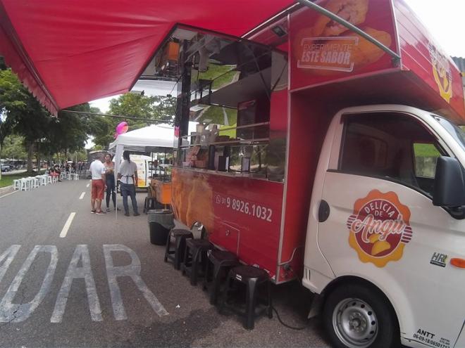 Food trucks levaram de pastel de angu a churros para o evento cultural que contou com barracas da Feira de Arte e Artesanato 