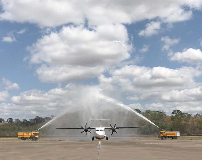 Voo inaugural da Passaredo, em outubro passado, no aeroporto do Vale do Aço 