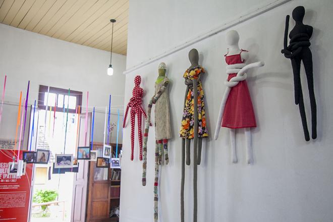Trabalhos de várias vertentes culturais podem ser vistas pelo público