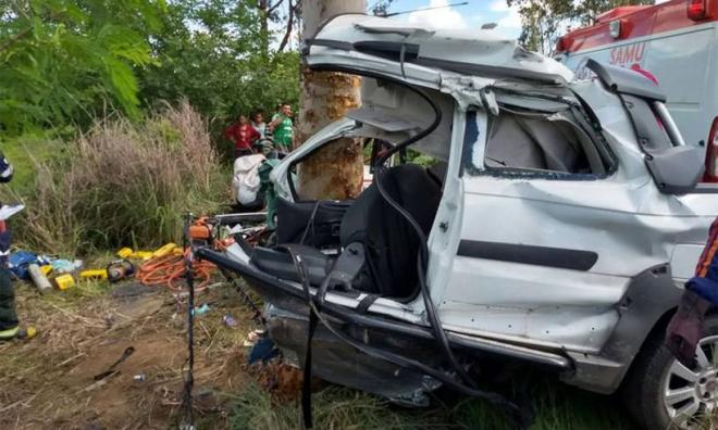 No acidente com a Fiat Strada, morreram cinco de uma mesma família