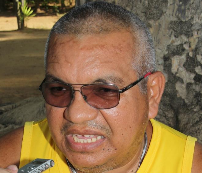 Sidney Araújo, 45 anos, professor: Estamos vivendo diante uma grande crise em várias áreas. Hoje em dia não se pode mais confiar em nada, as instituições se corromperam. Hoje o Legislativo, Judiciário e o Executivo perderam totalmente a compostura e a vergonha, não se sentem mais constrangidos em tomar decisões que prejudiquem a população. Então, espero que tudo isso mude em 2018 e que as coisas comecem a melhorar para nós. 