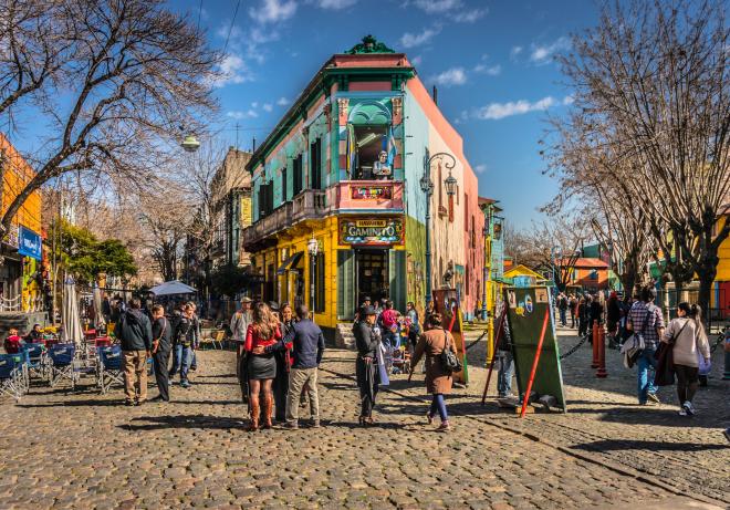 Caminito: Rua-museu de grande valor cultural e turístico localizado no bairro de La Boca, Buenos Aires