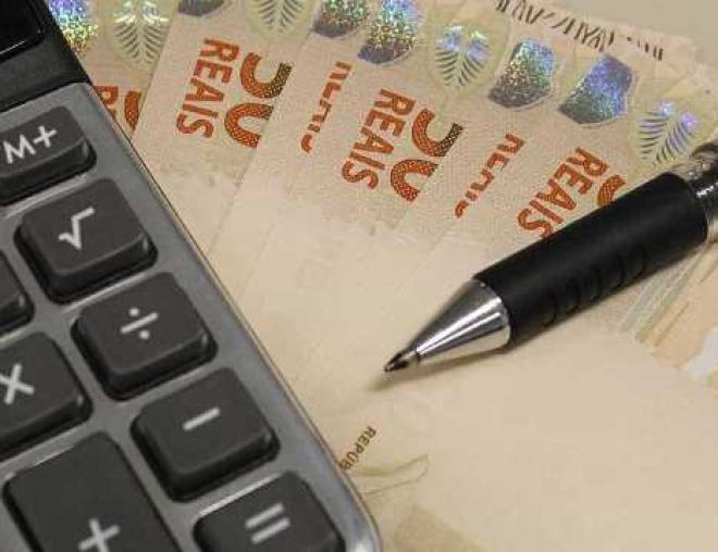 O controle das finanças pessoais, entretanto, requer gastos com a compra somente dos produtos e serviços de fato relevantes e o corte de despesas desnecessárias