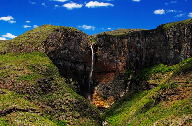 Cachoeira do Tabuleiro, a mais alta de Minas Gerais