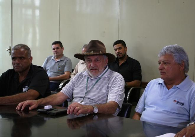 Prefeito Sebastião Quintão fez o anúncio oficial do concurso público para a imprensa