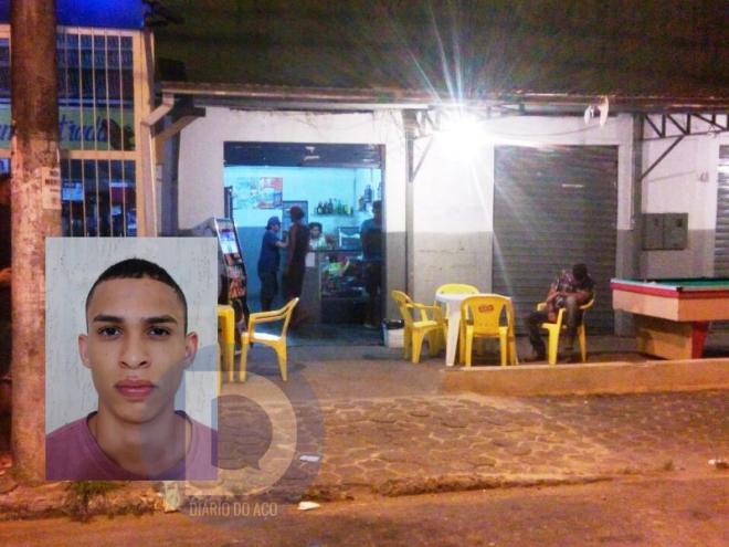 Victor (no detalhe) morreu após ser baleado neste bar, no bairro São José
