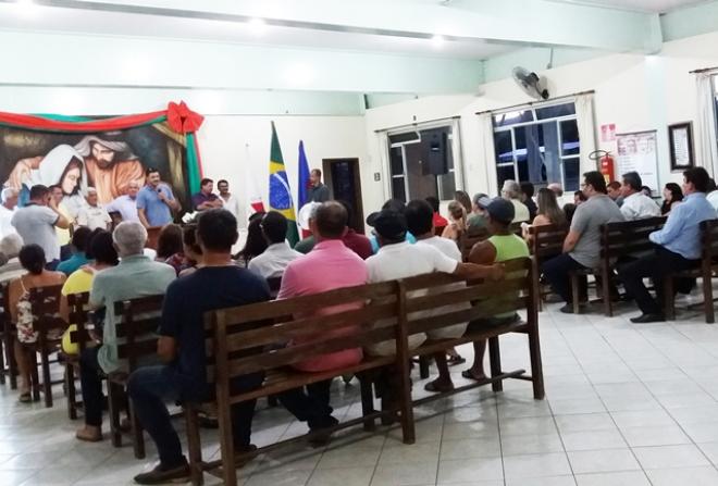 Nas reuniões nos bairros, a população tem oportunidade de apresentar suas demandas