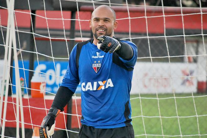 Márcio se consolidou como um dos maiores ídolos da história do Atlético-GO, antes de defender o Goiás