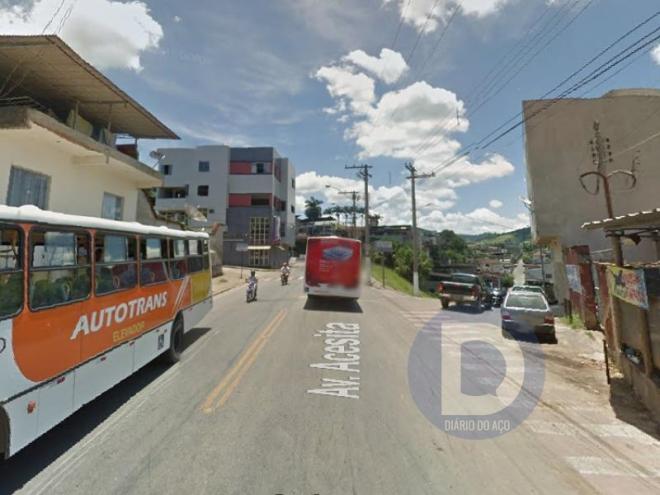 A facada aconteceu dentro de um bar, nesta avenida próximo ao Ana Malaquias
