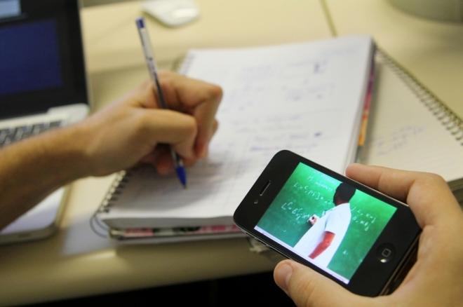 A intenção é ouvir as pessoas interessadas em continuar seus estudos a distância, mas que ainda não encontraram o curso desejado