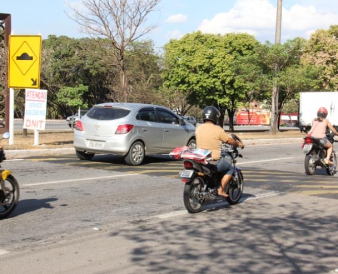 Poucos dias depois da instalação do quebra-molas, Jadson recebeu a reclamação de diversos usuários da via, pedindo uma alternativa para a segurança do trânsito no local