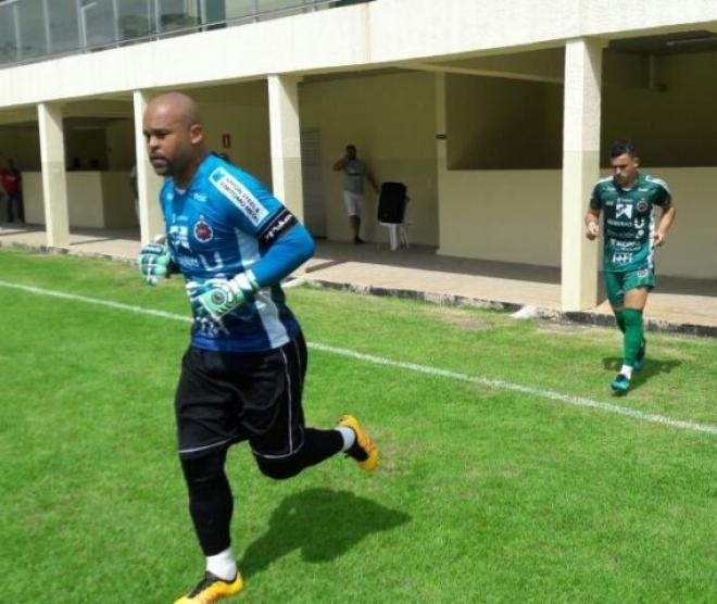 O goleiro Márcio e toda a equipe acreditam na evolução, a partir do empate fora de casa