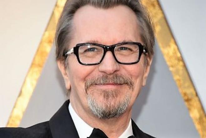 O Oscar de melhor ator foi  para Gary Oldman, por seu papel em 'O destino de uma nação'
