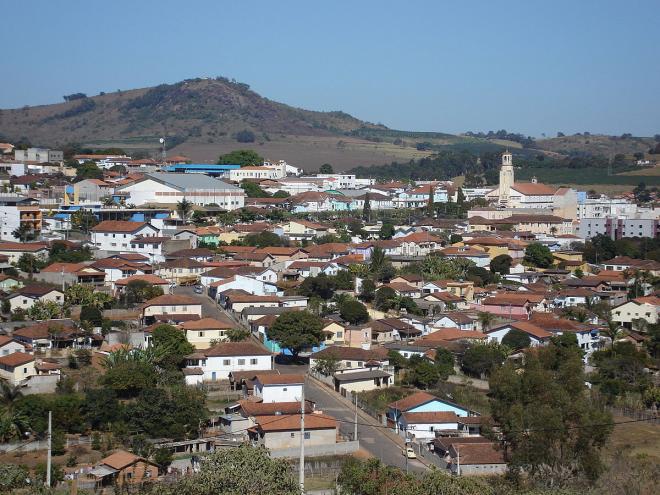 Recém-nascido ficou durante 30 horas em um lote vago na cidade de Paraguaçu