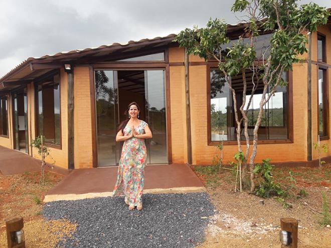 Coach espiritual Michele Ximenes inaugura Templo da Centelha Divina