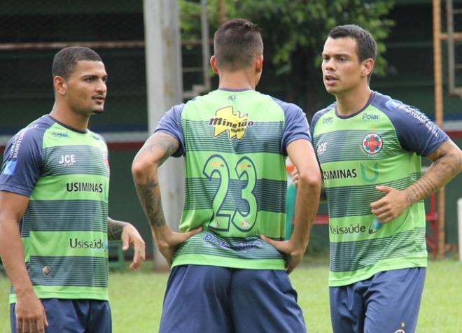 Lessinho e Bernardo encaram mais um adversário difícil neste sábado