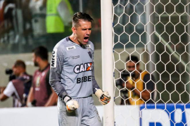 Goleiro Victor defendeu dois pênaltis, cobrados por Jorge Henrique e Diego Renan