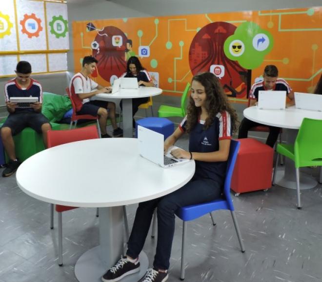 A ideia é transformar o ambiente de aprendizagem em um lugar mais interativo
