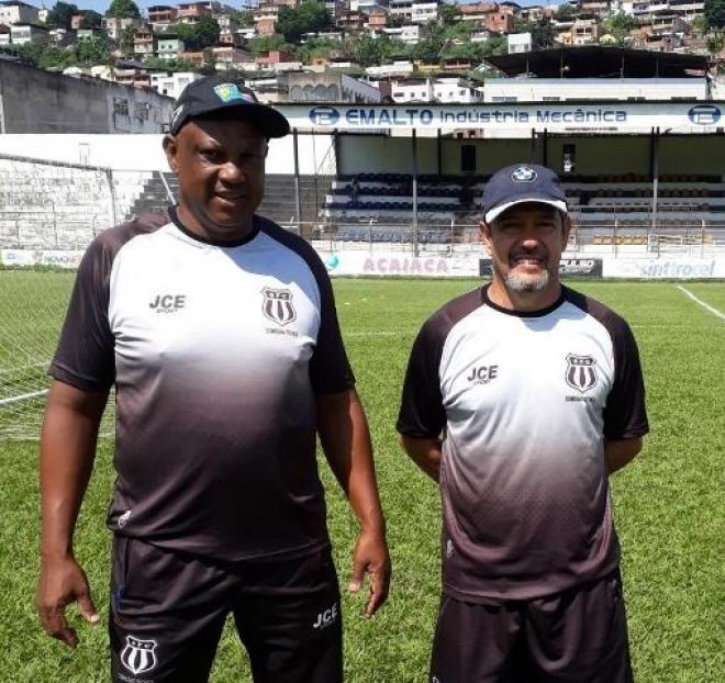 Roberto Carlos e o preparador físico e fisiologista Ismael Canedo 