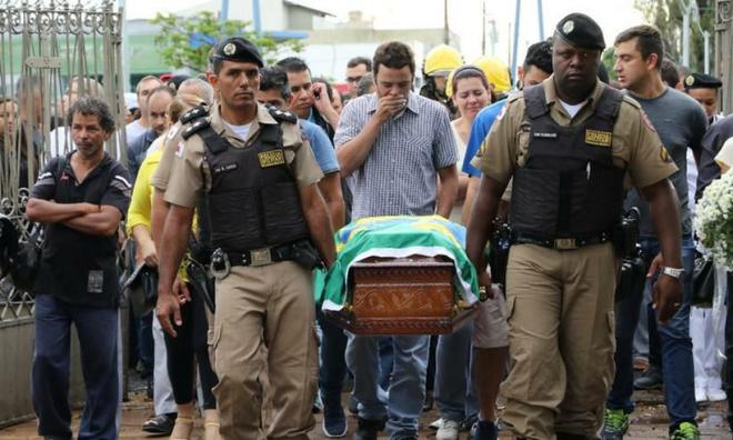 Corpo do militar foi sepultado nesta manhã em Uberaba com homenagens