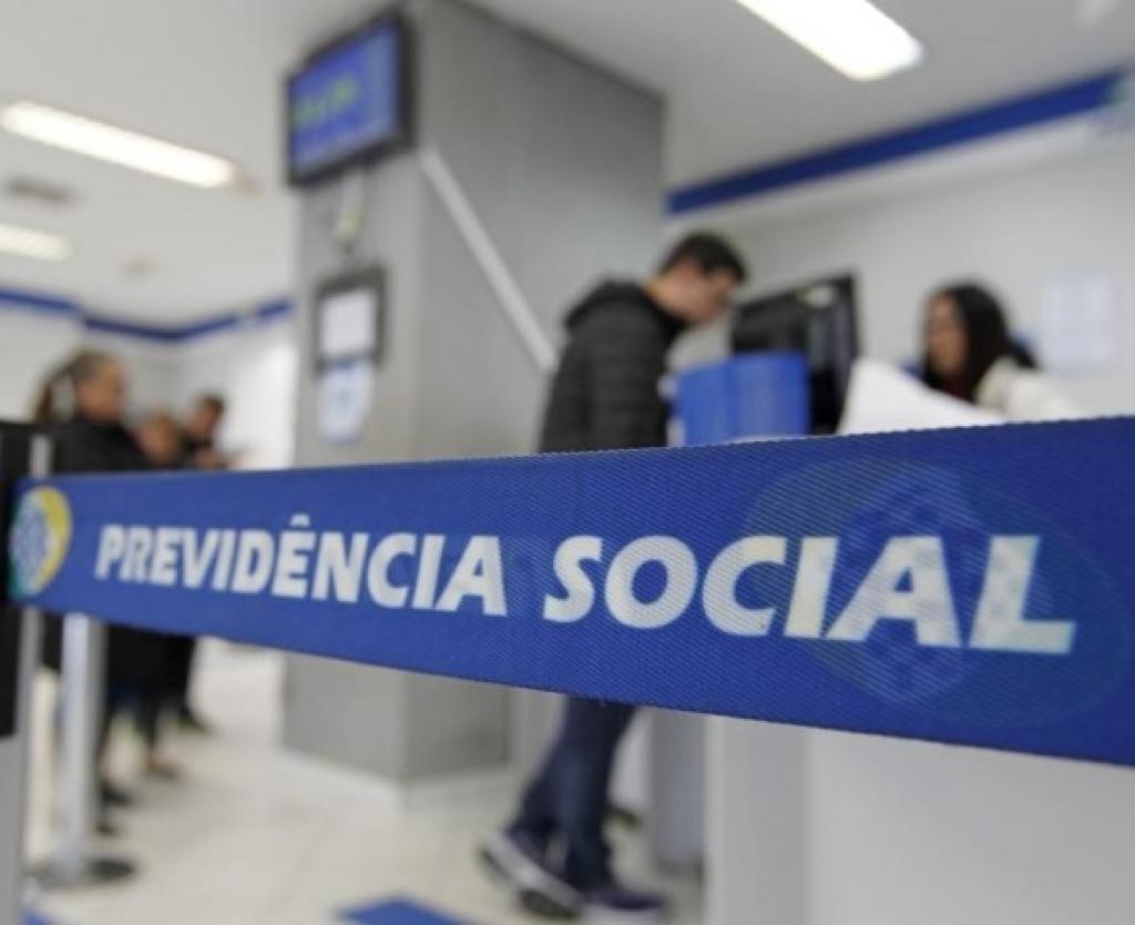 A marcação das perícias deve ser feita por meio do telefone 135