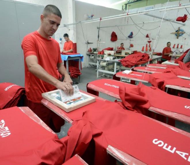 Além da vantagem financeira, soma-se a profissionalização da mão de obra carcerária