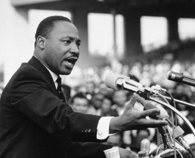 A última campanha de Martin Luther King Jr foi a Campanha dos Pobres. Isso é muito importante, eliminar a pobreza