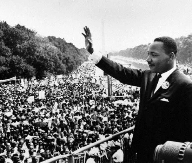 s protestos eram organizados por estudantes negros, com apoio de Martin Luther King Jr