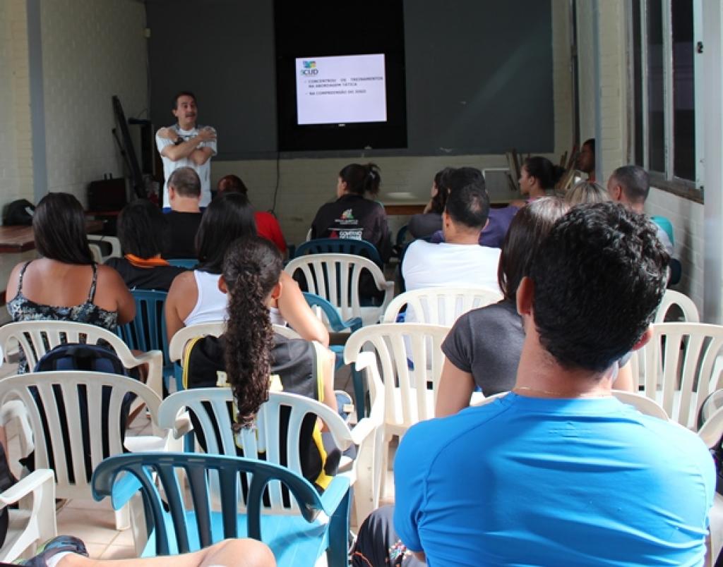 CR56cSugestao_de_legenda_-_A_parte_teoria_do_curso_sera_ministrada_no_CAAT_da_Usipa..jpg