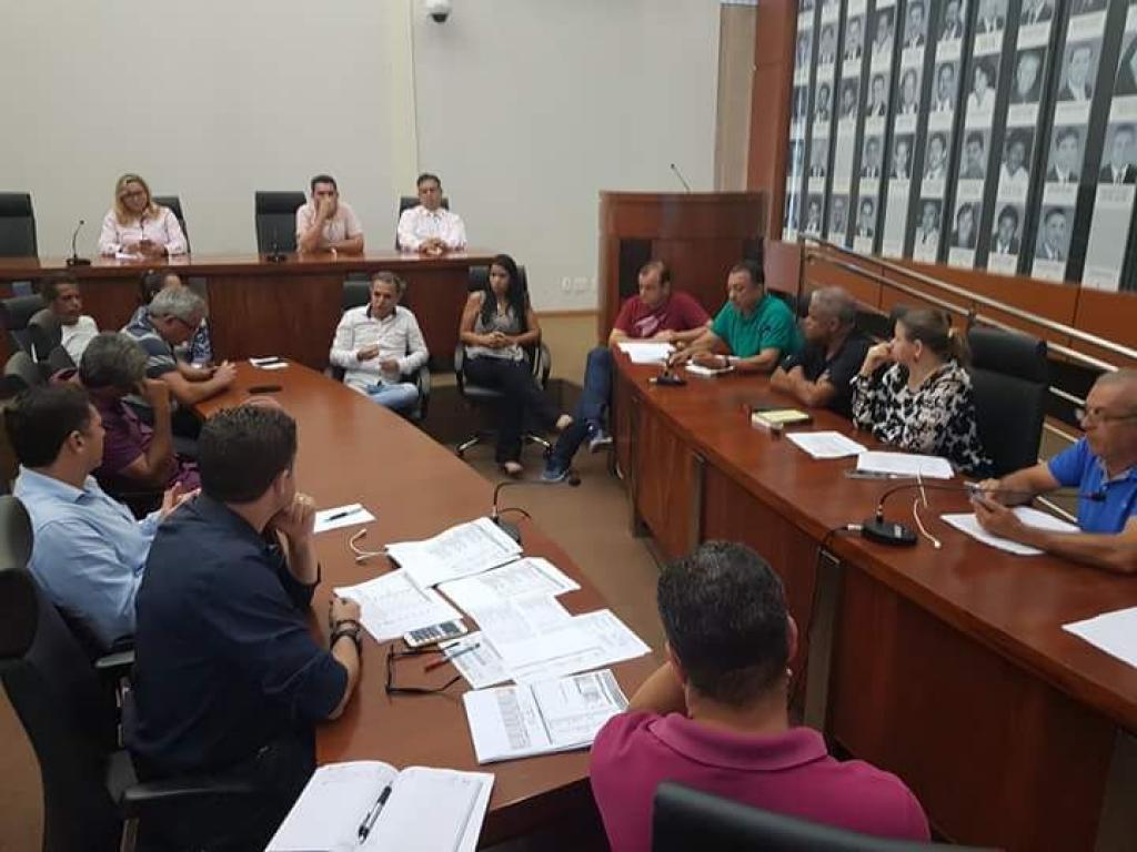 Vereadores querem revisão nos valores do IPTU e Taxa de Recolhimento de Lixo, cujas guias estão sendo entregues aos proprietários de imóveis na cidade 