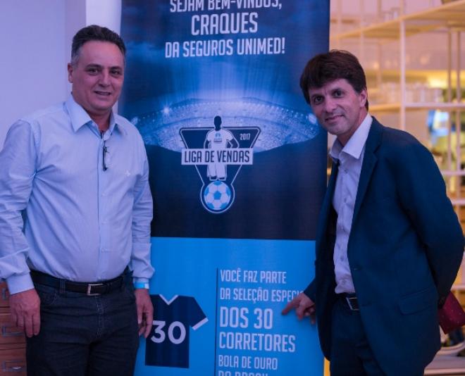 Os sócios Kleuber Rodrigues e Alaércio Lima durante premiação no Rio de Janeiro