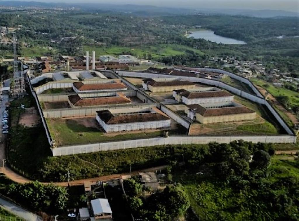A capacidade é para 1.640, mas presídio já tem 2,3 mil presos, afirma juiz
