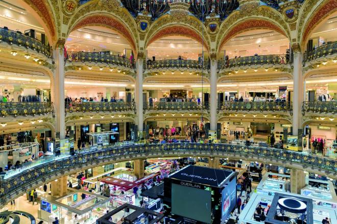 Galerie Lafayette Haussmann, uma das maiores lojas de departamentos de Paris