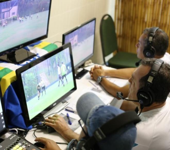 Árbitro de Vídeo (VAR), agora, é oficial. Uso da tecnologia está incorporada às regras do futebol