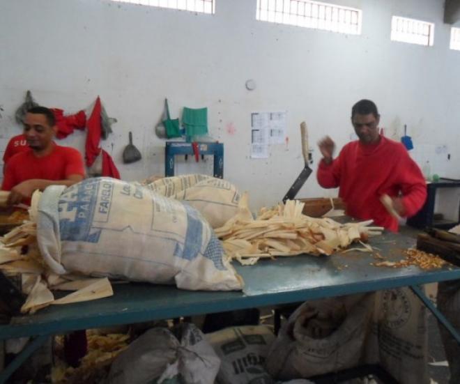 Desde a inauguração do complexo, presos do semiaberto trabalham em instituições públicas do município
