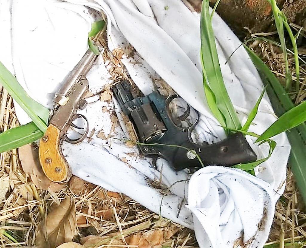 Armas usadas pelos criminosos foram apreendidas pela PM de Timóteo 