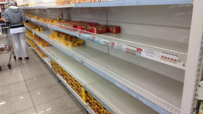Desabastecimento: acabou o pão de forma em supermercado de uma rede em Ipatinga
