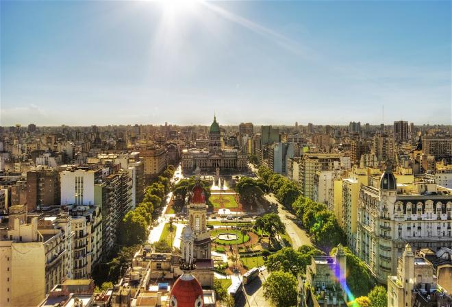Não é necessário passaporte para visitar Buenos Aires, bastando apresentar o RG em bom estado de conservação e que permita identificar a foto do portador com facilidade