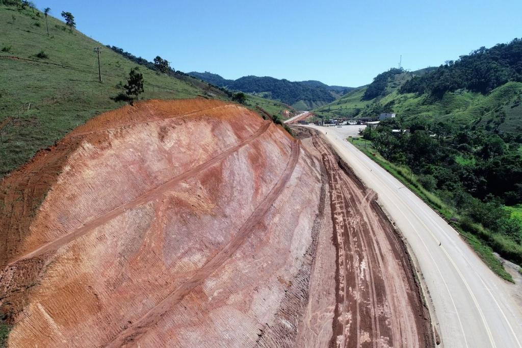 Obras no lote 3.1 da BR-381 