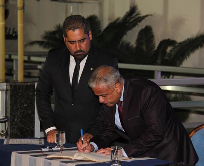 Nardyello assina termo de posse ao cargo de prefeito de Ipatinga