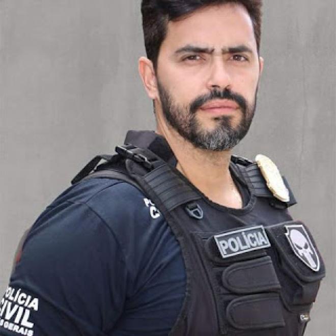 O Delegado Christiano Xavier tem 41 anos e foi eleito pelo PSD em Santa Luzia 