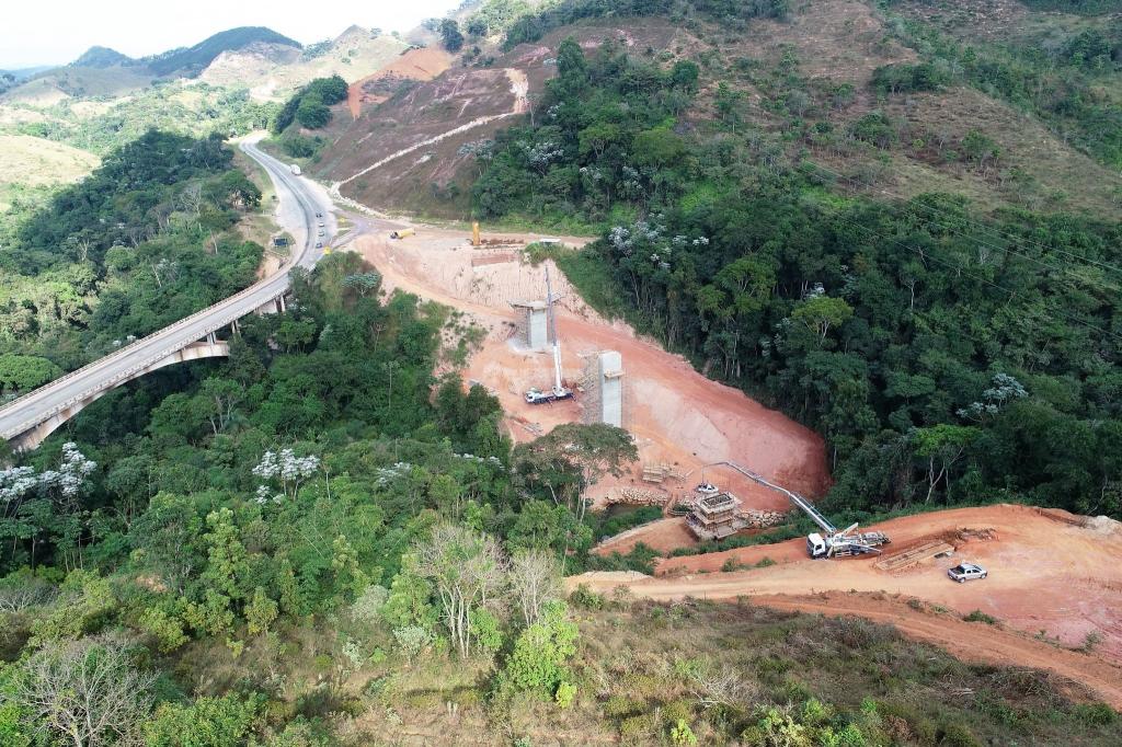 Há vários trechos com obras em andamento entre o Vale do Aço e Belo Horizonte 