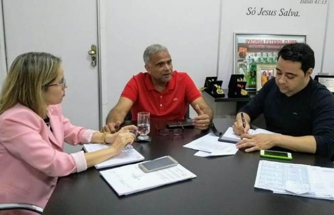 Nardyello Rocha em reunião com os secretários de Administração e Fazenda 