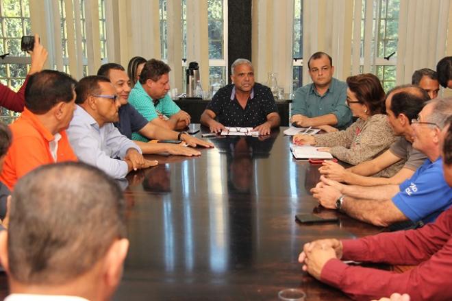 Nardyello apresentou o projeto à imprensa e para os vereadores