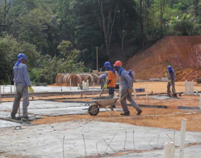 A expectativa é abrir 150 postos de trabalho em cada um dos residenciais no auge da obra 