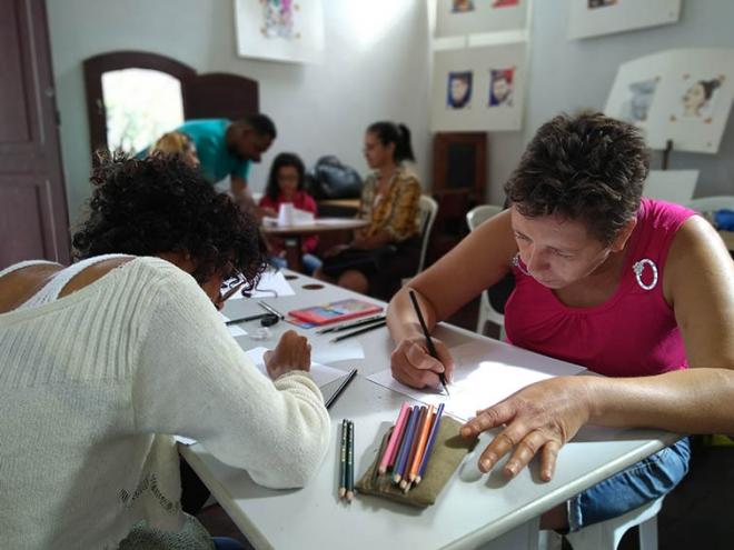 Zeilândia se concentrou na oficina de desenhos realistas