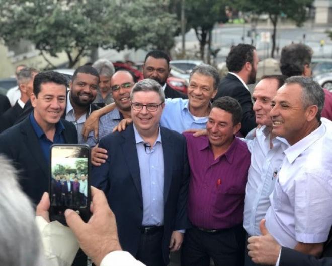 Ao falar sobre os preparativos para a corrida eleitoral, o senador ressaltou que irá trabalhar em uma campanha limpa, sem ódio e de forma propositiva
