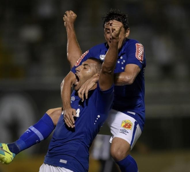 Mesmo jogando fora de casa, o Cruzeiro venceu o Botafogo por 5x2